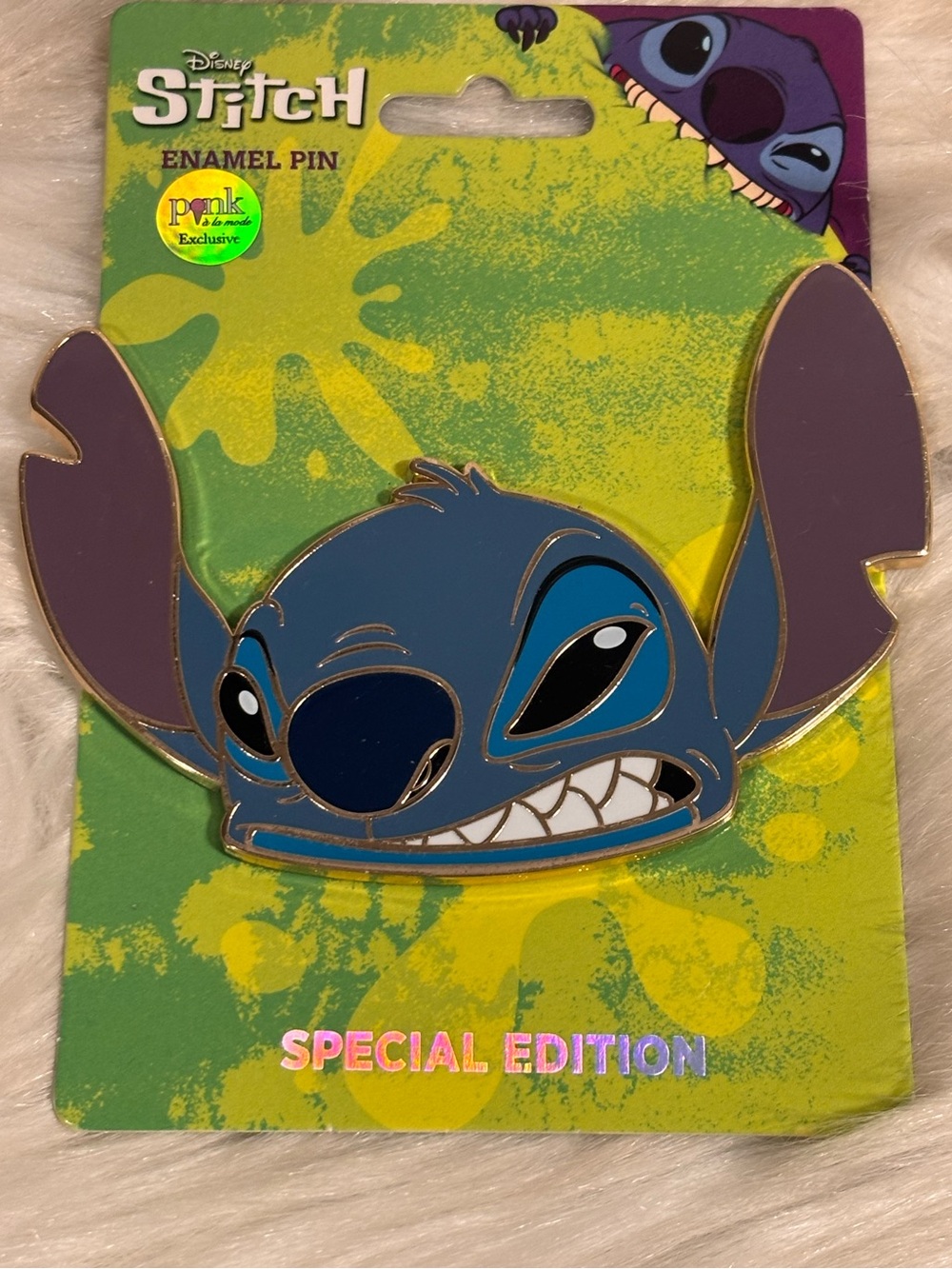Pink A La Mode Jumbo Angry Stitch Portrait Special Edition 300 Disney Pin